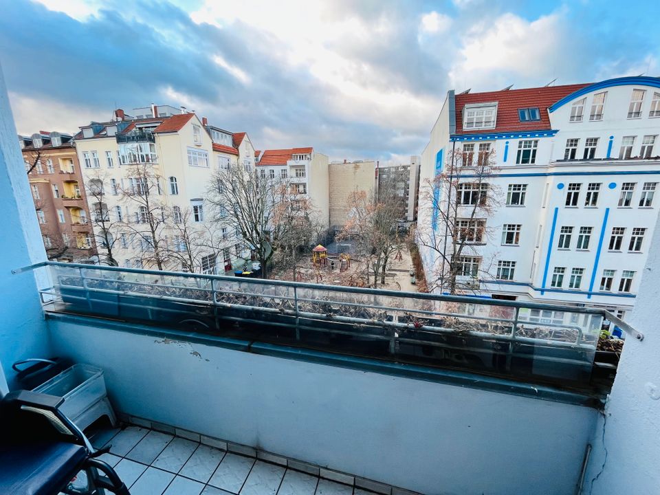 Luxus Wohnen in der City-West! **Balkon / EBK** in Berlin