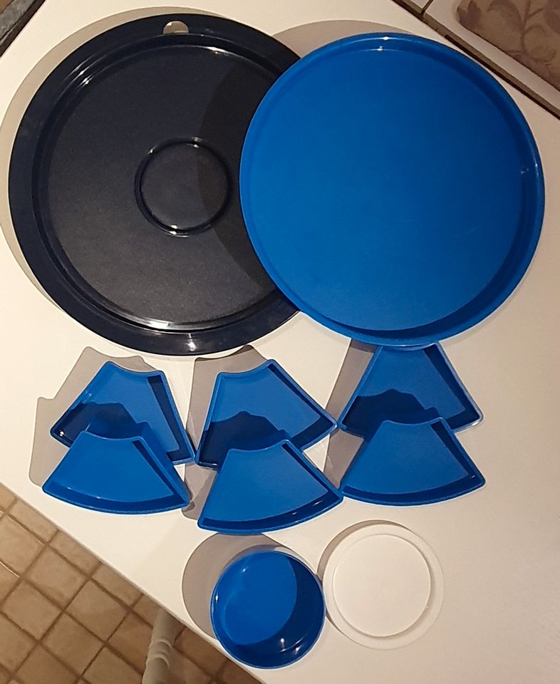 Tupperware "Schlemmer-Runde"/Serviertablett/Rondell,Preludio,blau in Schieder-Schwalenberg