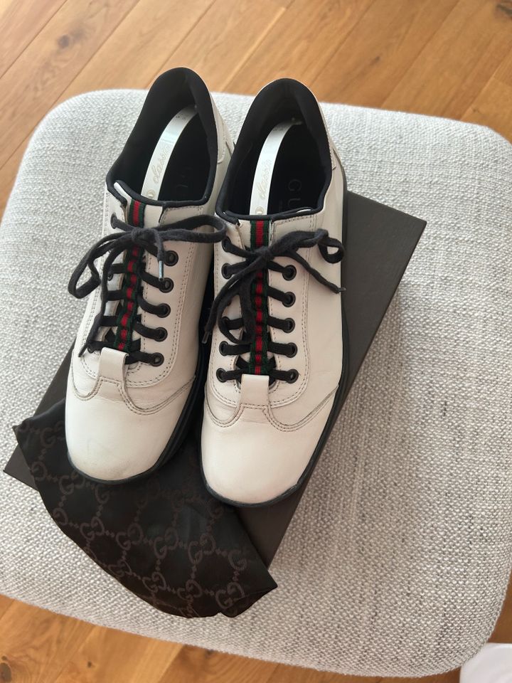 GUCCI - weiße Sneaker Größe 38,5 in Hamburg