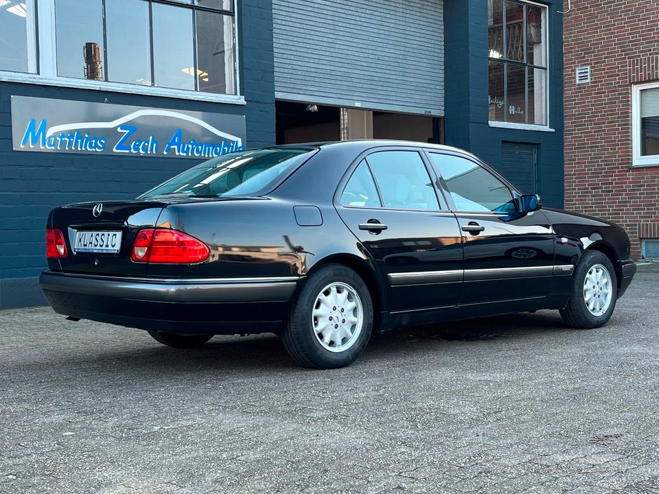 Mercedes-Benz E 200 Elegance // 1. Hand // gepflegter Zustand // in Mönchengladbach