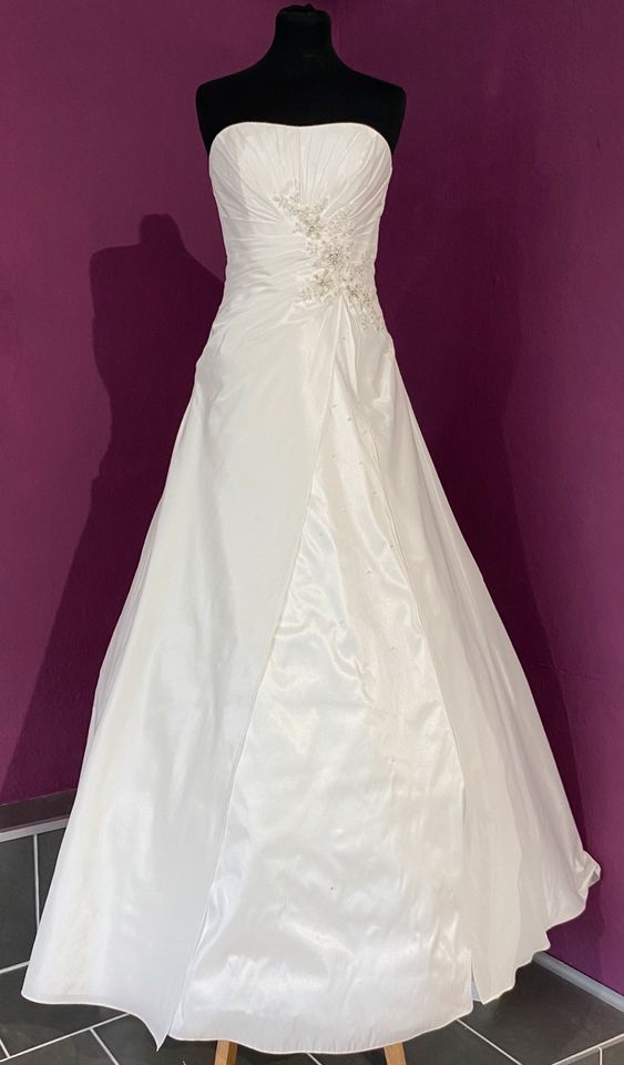 Brautkleid, Hochzeitskleid, Sonderverkauf Einzelstücke in Metelen