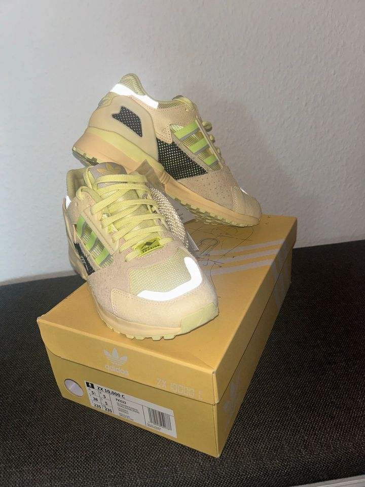 Adidas Schuhe ZX 10,000 in Berlin