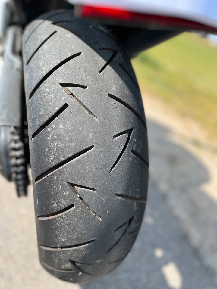 Triumph Speed Triple 955i T509 Motor springt sofort an, läuft 1A in Pfungstadt