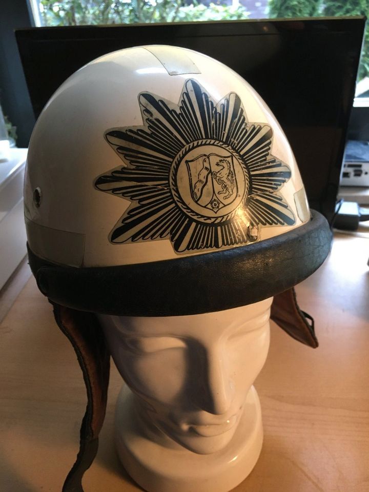Polizei Motorradhelm Oldtimer Römer Halbschale Nacken-Ohrenschutz in Ibbenbüren