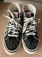 Vans Turnschuhe 38 Nordrhein-Westfalen - Essen-Haarzopf Vorschau