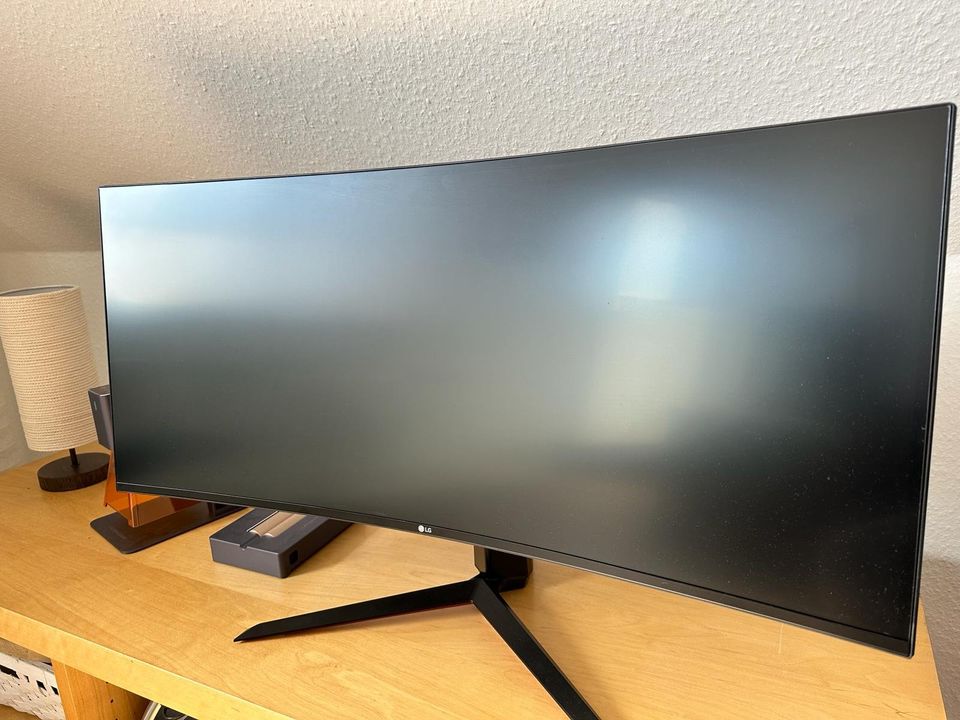 LG Gaming Monitor 34", 160Hz, 1ms, curved in Leezen