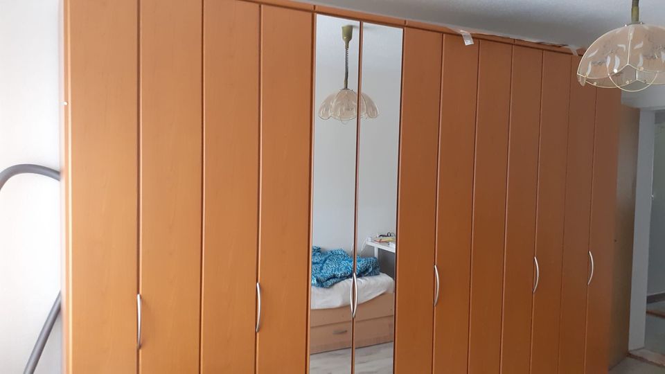 Schlafzimmerschrank in Hohn