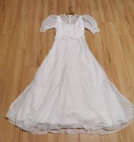 Brautkleid in A-Linie mit Spitze und Ärmeln + Schleier Gr. 36 Gr. Nordrhein-Westfalen - Leverkusen Vorschau