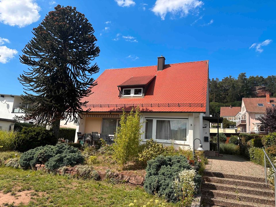 Freistehendes EFH mit Anbau, Garage und Garten in Toplage von Hauenstein in Hauenstein