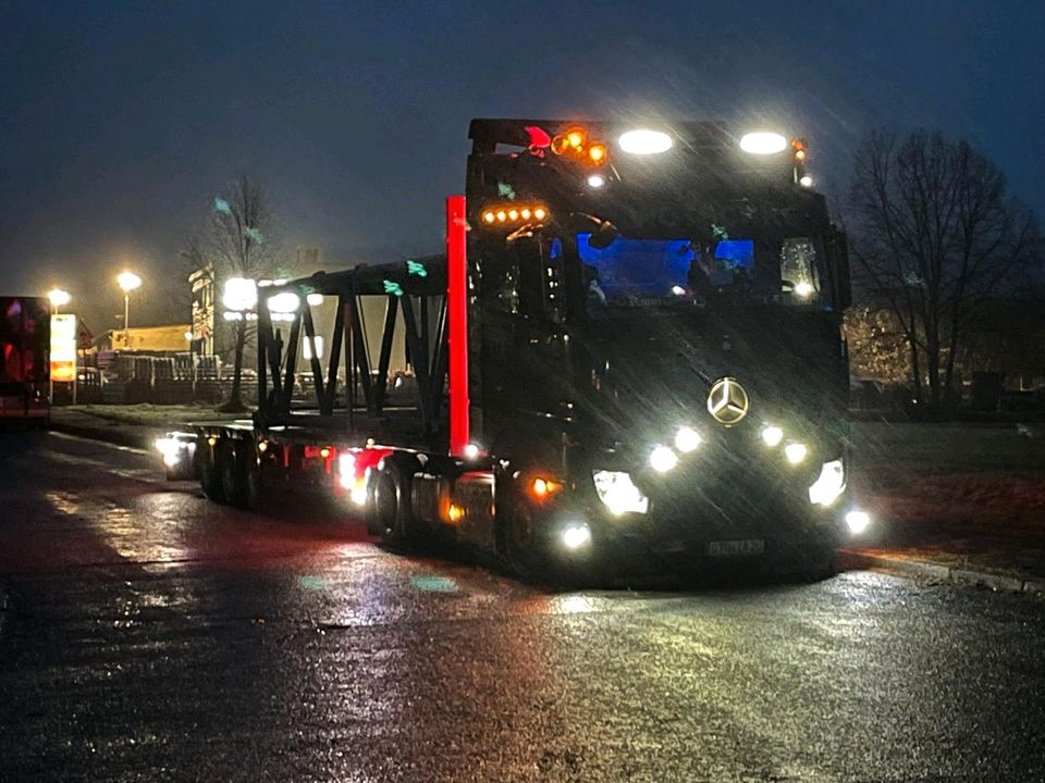 *ECHTE FRAUEN UND MÄNNER FAHREN LKW* und genau die suchen wir in Friemar