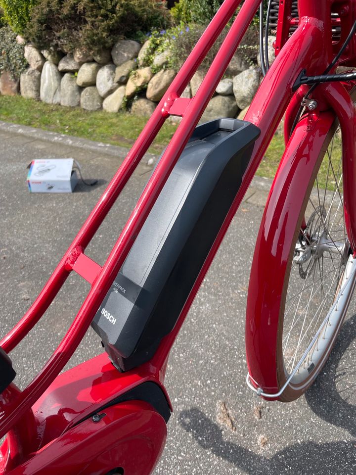 rotes Damen E-bike in Süderlügum