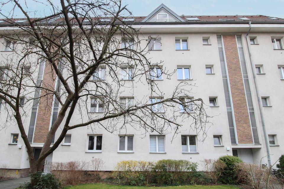 Modernisierte Wohnung in ruhiger Lage: Gut geschnittene 3-Zimmer-Eigentumswohnung mit Balkon in Berlin