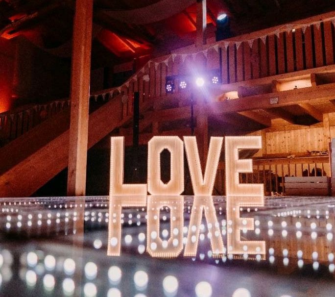 Verleih❤LED XXL-Leuchtbuchstaben LOVE Heiratsantrag Hochzeit Deko in Keltern