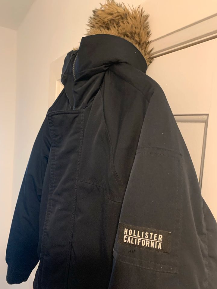 Hollister California Jacke/Mäntel Schwarz mit Kapuze Größe XS in Hamburg