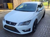 Seat Leon FR in weiß / Baujahr 2015 / 1,4 TSI / 8-fach bereift Nordrhein-Westfalen - Bad Laasphe Vorschau