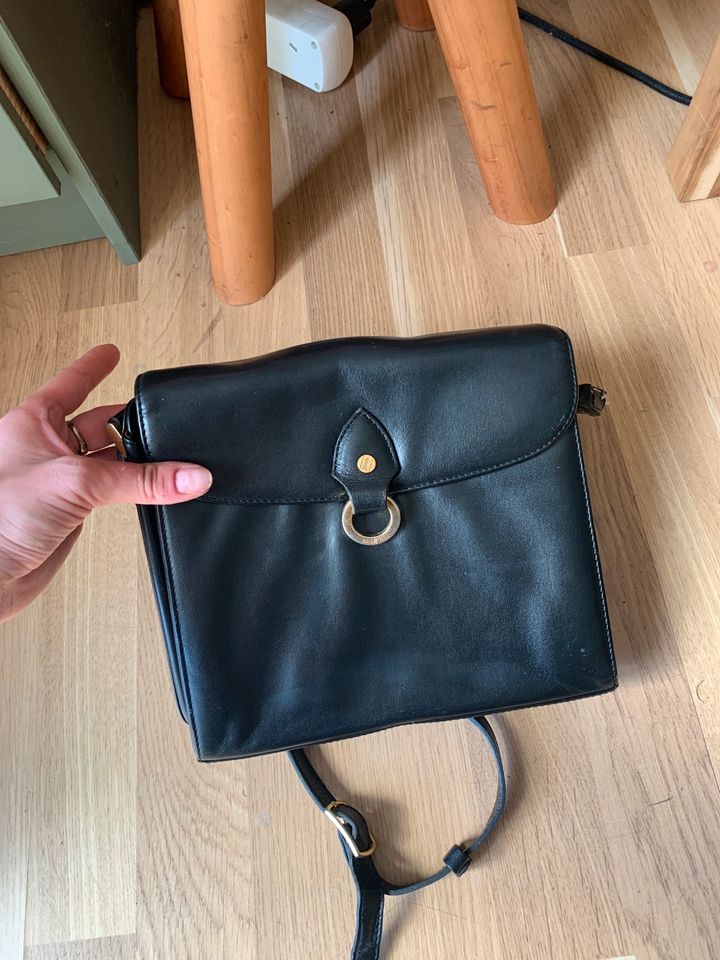 Goldpfeil Vintage Handtasche Umhängetasche schwarz Gold in Hannover