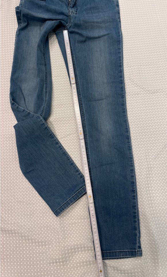 ANGEL Leichte Jeans Skinny 120032 332 Light Blue Lang Gr. 38 in Bremen