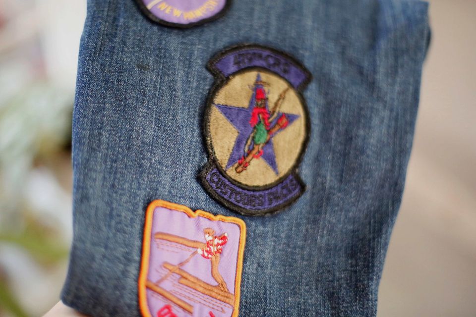 Mother Hose denim 38 M Patches bestickt benährt dunkelblau Röhren in Hamburg