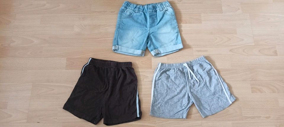 Junge Shorts Gr 104 Jeans Shorts blau topolino, Baumwolle grau in Weiden (Oberpfalz)