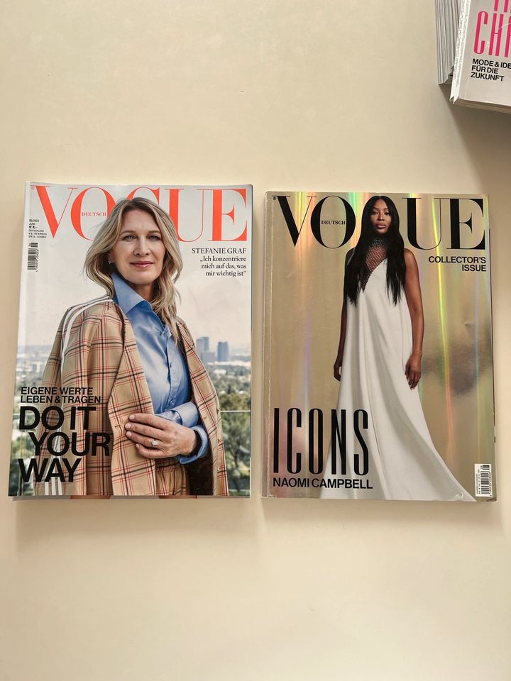 Vogue Magazine Zeitschriften Konvolut in Gudensberg