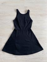 H&M Minikleid mit ausgestelltem Rock (Schwarz) Hessen - Neu-Anspach Vorschau