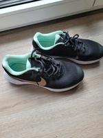 Nike Hallenschuh Gr. 40 Niedersachsen - Soltau Vorschau