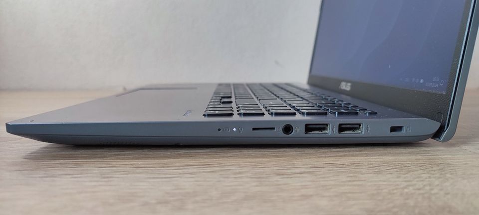 ASUS VivoBook 15 | Ryzen 5 | 12Gb RAM | 512Gb SSD in Brühl