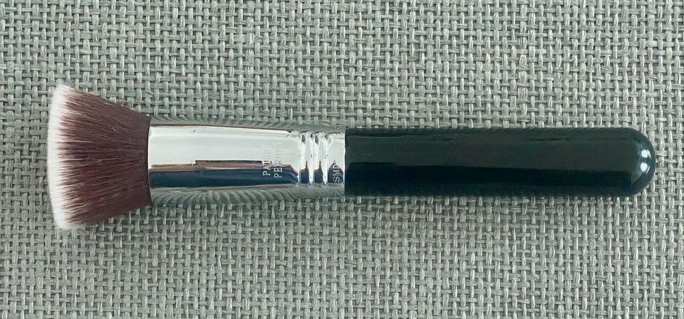 Sigma F80 Flat Kabuki Makeup Brush Pinsel in Gera