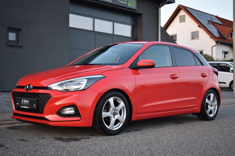 Hyundai I20 TÜV & Service NEU in Schönenberg-Kübelberg