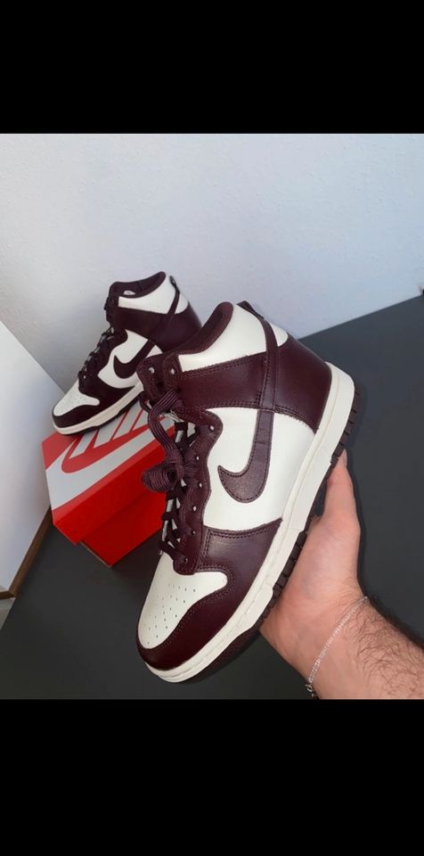 Nike Dunk High Burgundy Crush in Augsburg