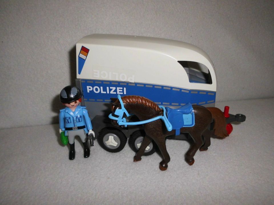 Playmobil - 6875 - Berittene Polizei mit Anhänger - NP € 39,99 in Uhrsleben