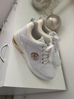 Guess Schuhe Sneaker Niedersachsen - Großefehn Vorschau