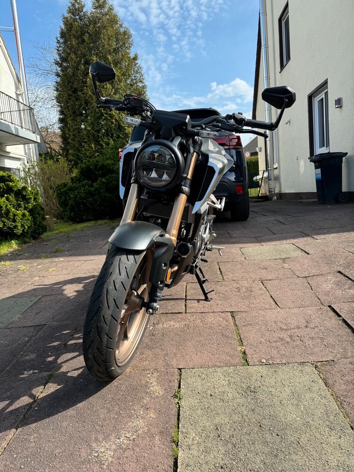 Motorrad Honda CB 125 R (Bj. ´21) in Bielefeld