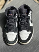 Nike Air 1 Jordan High / Weiß / Schwarz / Lila / Größe 42 ! Bayern - Egenhofen Vorschau