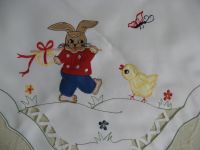 Oster Mitteldecke Motiv Hase 80 x 80 cm. Bestickt Nordrhein-Westfalen - Herne Vorschau