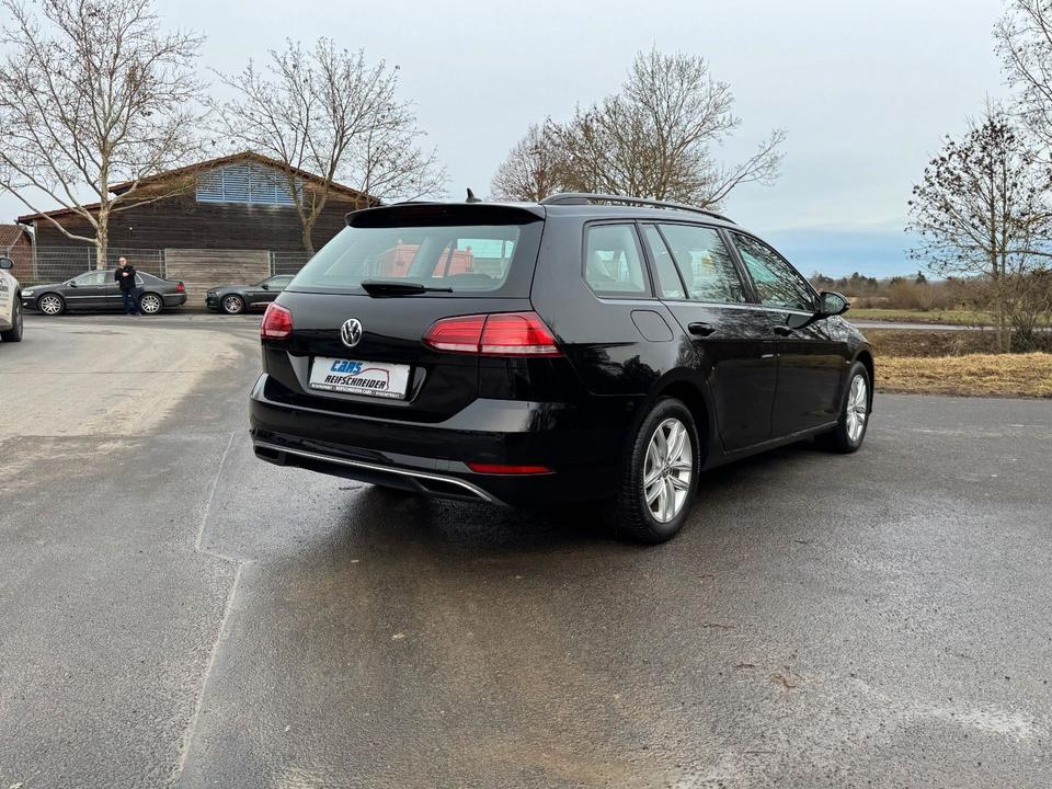 Volkswagen Golf VII Variant*Highline*1 Hand*Navi*DSG*LED* in Schweinfurt
