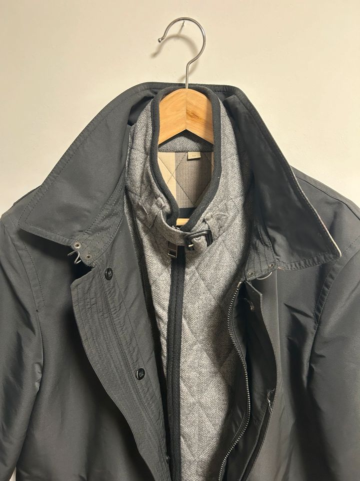 Burberry Wintermantel & Steppjacke in M in Köln