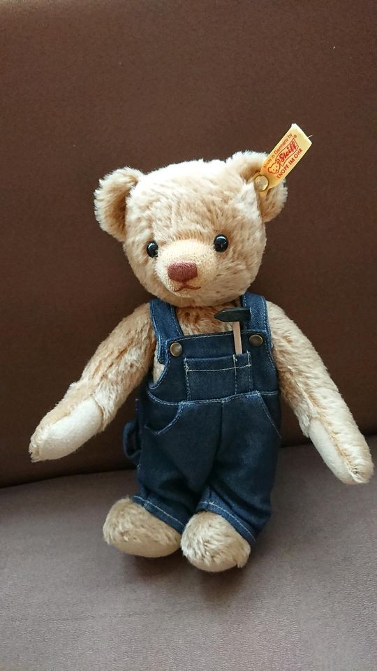 Steiff Teddybär Jack 027246 mit Latzhose aus Jeans 28cm Mohair in  Baden-Württemberg - Adelberg | Kuscheltiere günstig kaufen, gebraucht oder  neu | eBay Kleinanzeigen ist jetzt Kleinanzeigen