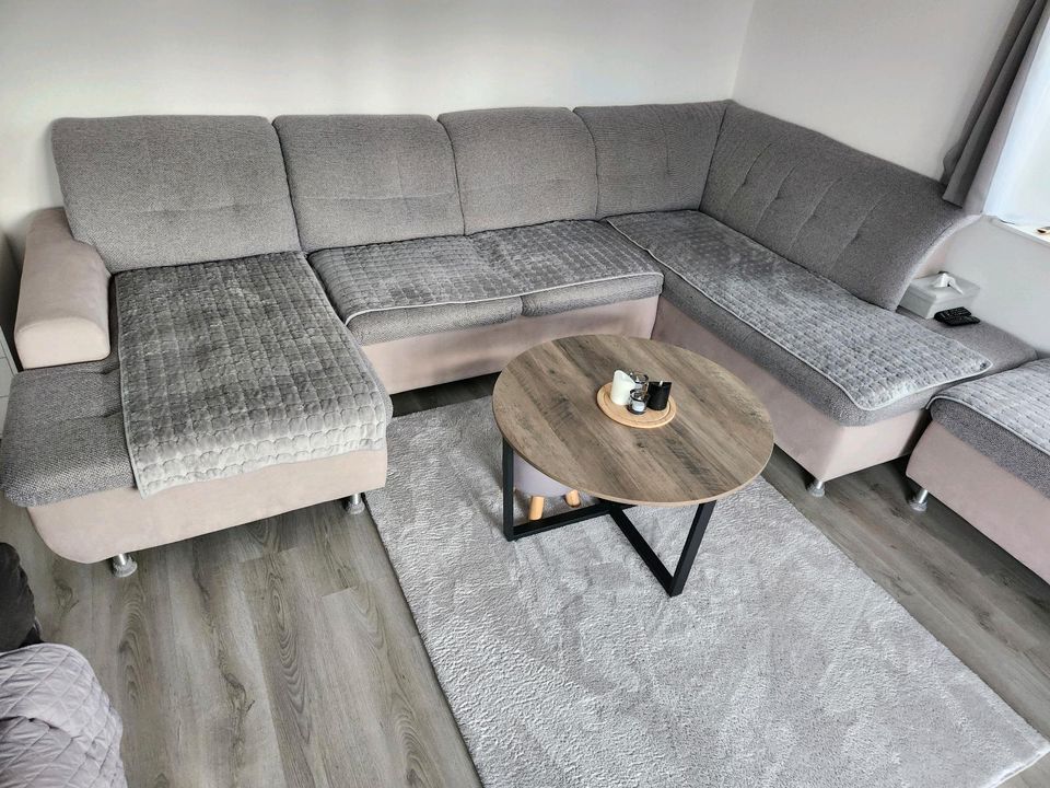 Couch/Sofa/Wohnlandschaft in Epfenbach