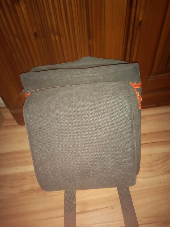 Sagaform Picknick Tasche Rucksack Kühltasche 34x31x15 grau gebrau in Bad Neustadt a.d. Saale