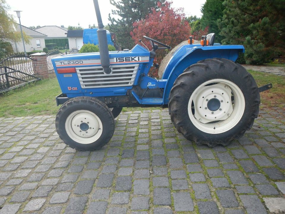 Iseki TL 2300 / TL 3200 Kleintraktor Bulldog Schlepper Traktor in Zielitz