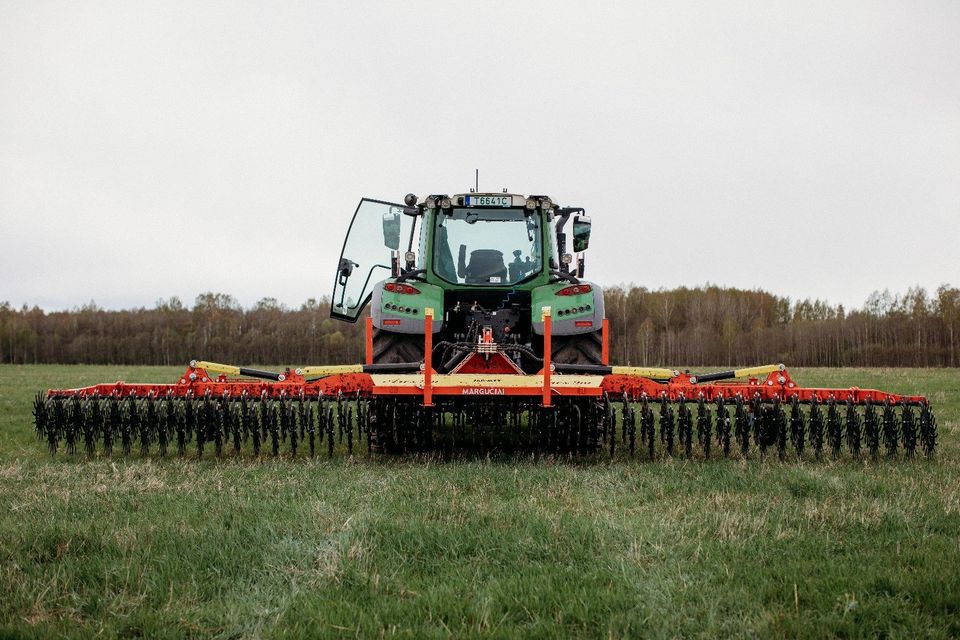 Jar-Met 9m Rollhacke Rotorstriegel Rollstriegel 900 in Tiefenbach Oberpf