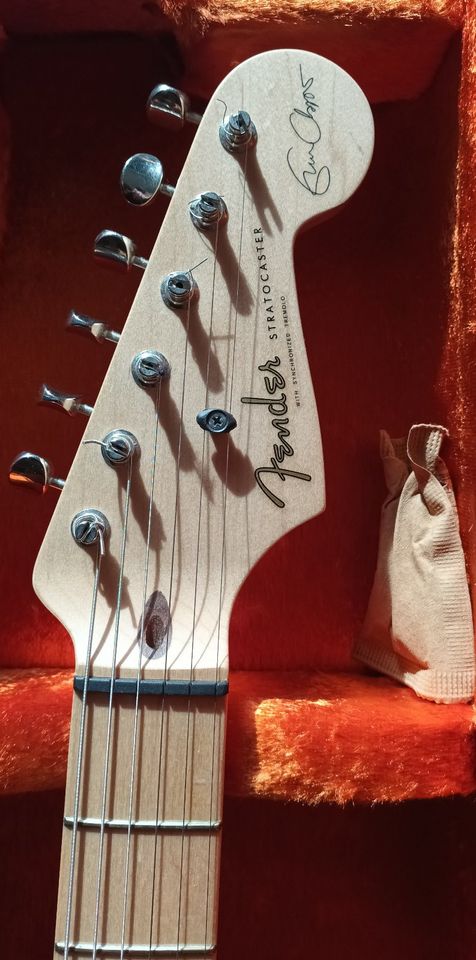 Fender Eric Clapton Strat Signature OW in Dortmund