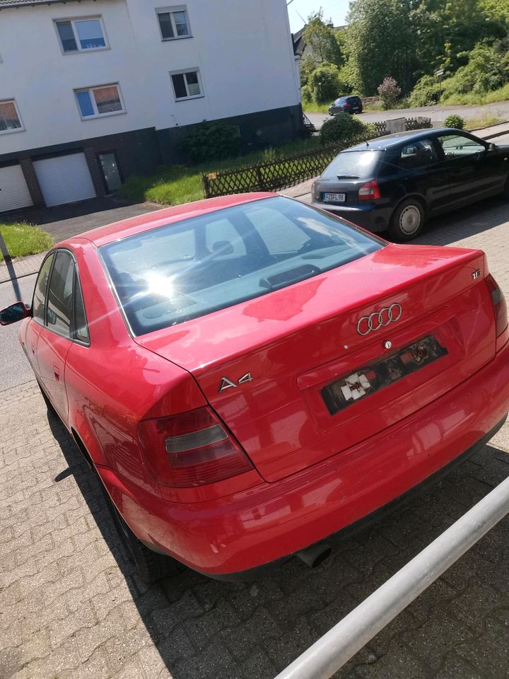 Audi a4 b5 1.6 TÜV 04/25 in Neuental