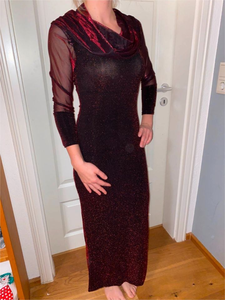 langes elegantes Kleid rot schwarz Glitzer Gr. XS/S in Jena