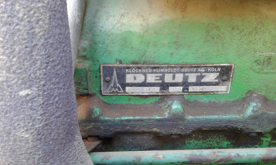 Deutz 5005, ca. 9000 Bstd. keine Rostlaube, noch im Einsatz. in Mörlenbach