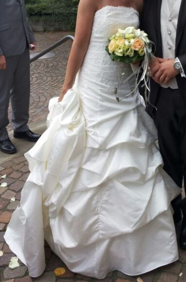 Hochzeitskleid Brautkleid Kleid Hochzeit in Gütersloh