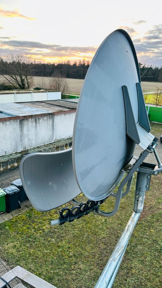 Wavefrontier T90 Toroidal Sat Antenne Doppelreflektor in Stutensee