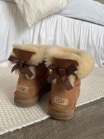 UGG Boots mit Schleife Hamburg-Mitte - Hamburg Horn Vorschau