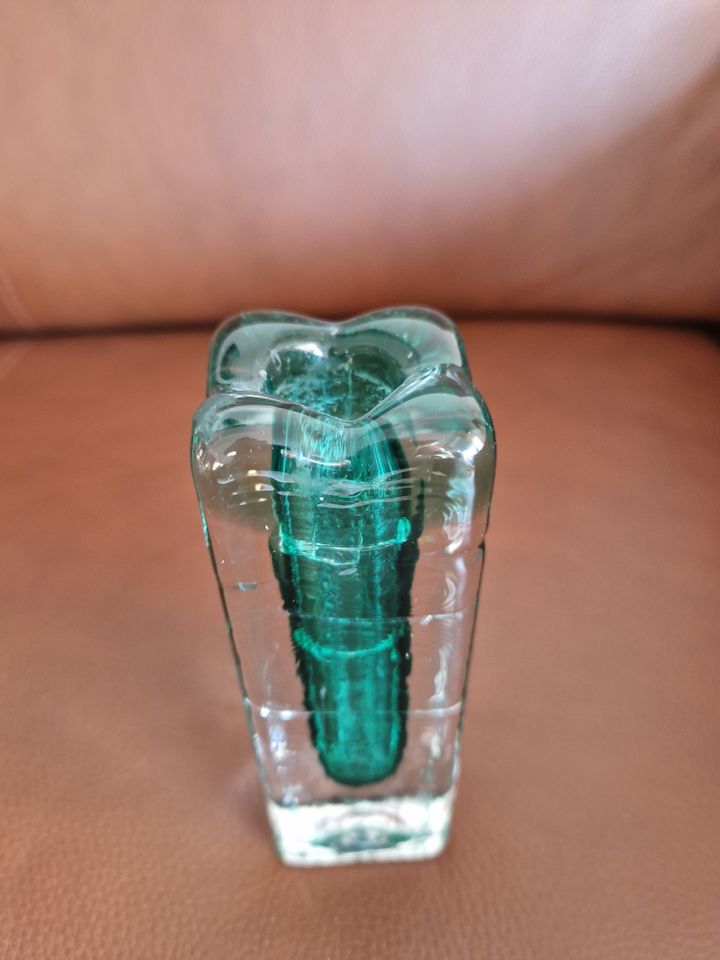 Wunderschöne Klarglas Blockvase Grün, H 13.5 cm, SEHR GUT in Paderborn